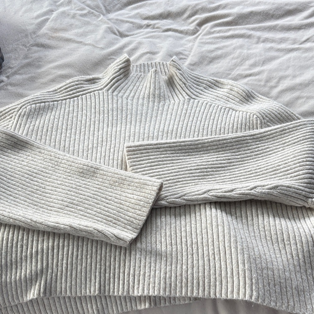 H&M Cream Ribbed Turtleneck Sweater